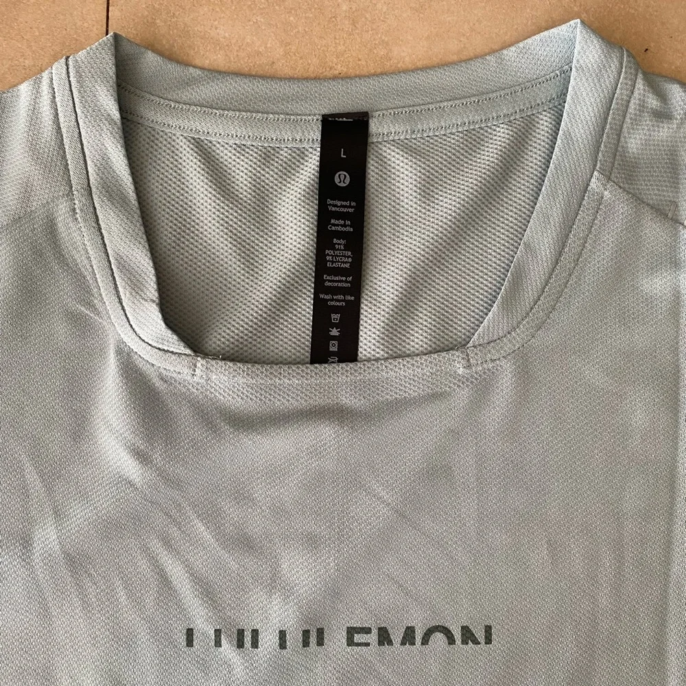 Lululemon Men’s “Square Neck” Running T-Shirt (L)_6